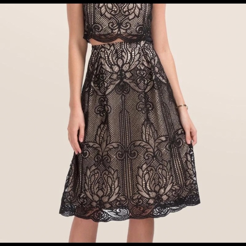 Francesca’s Malika Midi Lace Skirt Black
